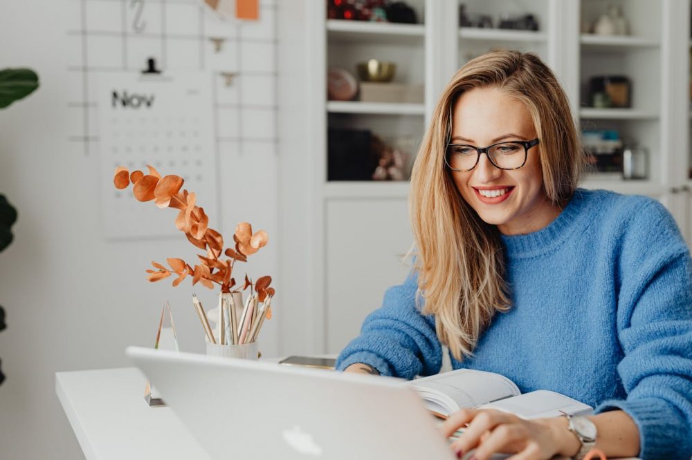 How to Stop Punching the Clock & Enjoy Smooth Work-Life Balance? Some Practical Tips