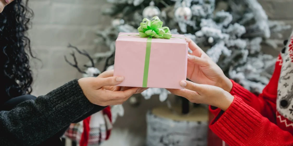 Navigating the Return Maze Smart Strategies for a Hassle-Free Holiday Season